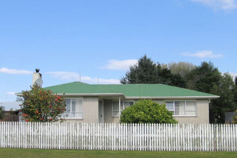Photo of property in 6 Tania Crescent, Western Heights, Rotorua, 3015