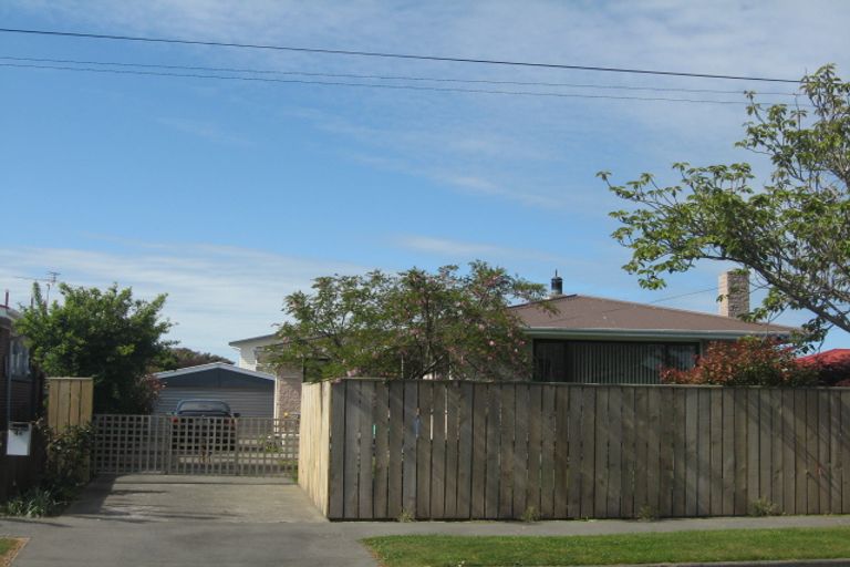 Photo of property in 44 Martbern Crescent, Bishopdale, Christchurch, 8053