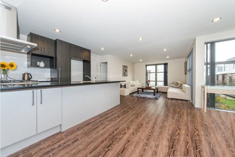 Photo of property in 200 Porchester Road, Takanini, 2112