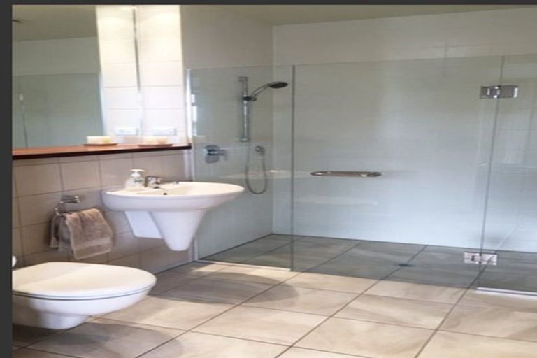 Photo of property in Bridgewater Apartments, 310/7 Te Rangi Cross Road, Paihia, 0200