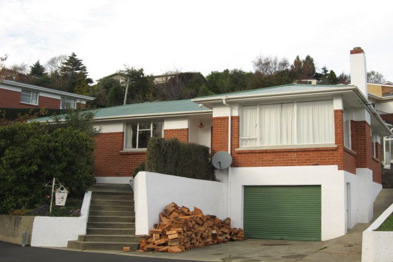 Photo of property in 25 Mercer Street, Kenmure, Dunedin, 9011