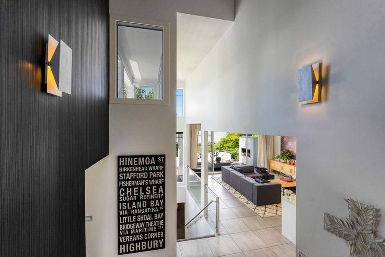 Photo of property in 87 Princes Street, Northcote Point, Auckland, 0627