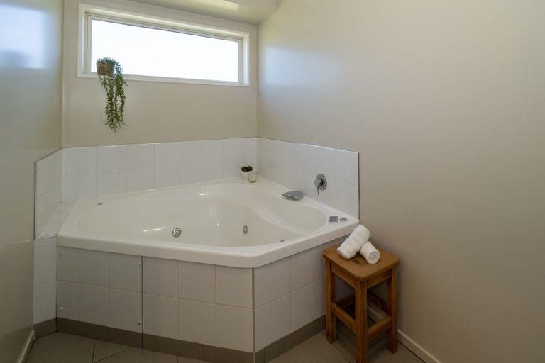 Photo of property in 85 Glassworks Road, Newland, Ashburton, 7772