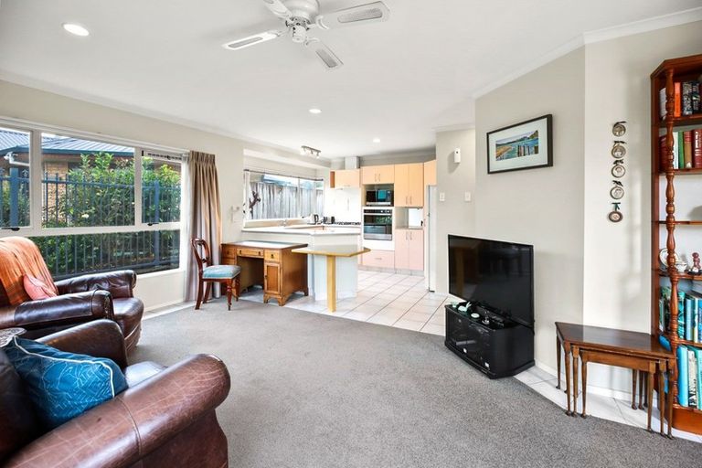 Photo of property in 18 Kingsford Mews, Hamilton East, Hamilton, 3216