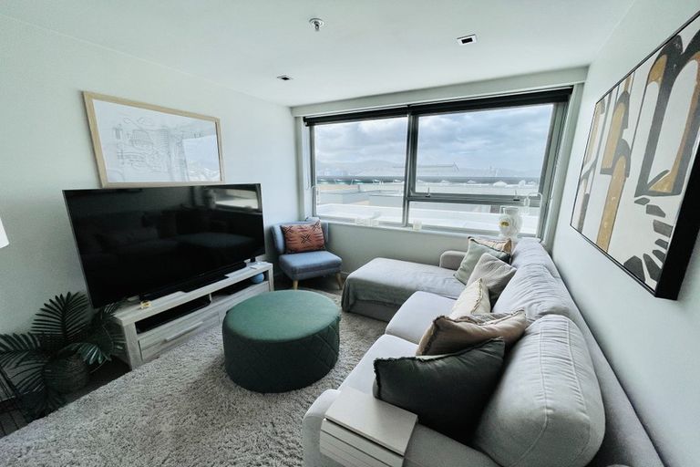 Photo of property in Monument Apartments, 9e/245 Wakefield Street, Te Aro, Wellington, 6011