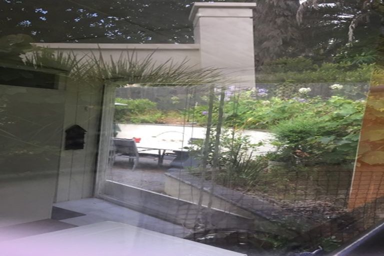 Photo of property in 19 Oakford Park Crescent, Greenhithe, Auckland, 0632