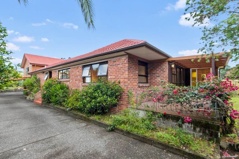 Photo of property in 22 Godley Road, Green Bay, Auckland, 0604