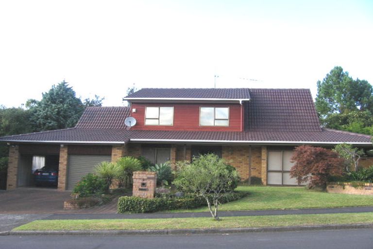 Photo of property in 7 Ravenstone Place, Chatswood, Auckland, 0626