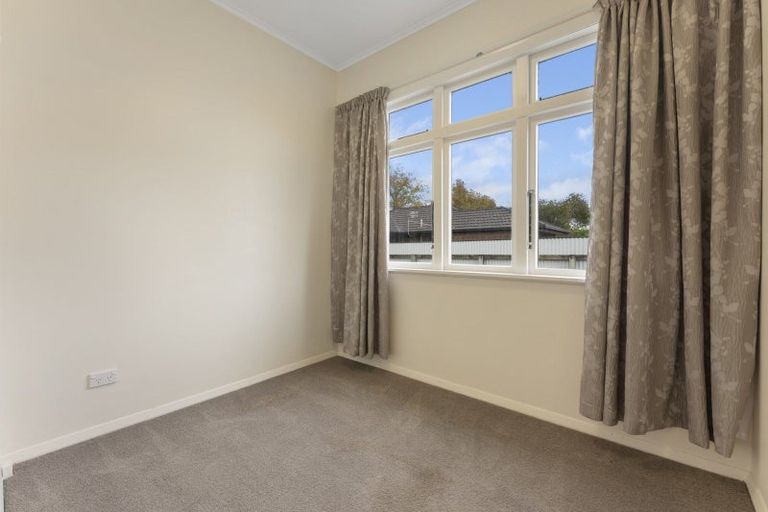 Photo of property in 32 Karina Terrace, Roslyn, Palmerston North, 4414