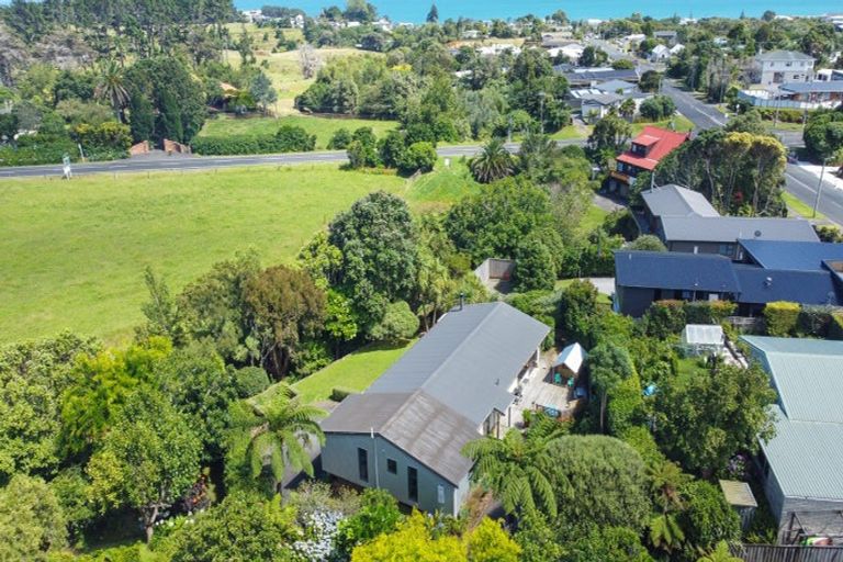 Photo of property in 108a Wairau Road, Oakura, 4314