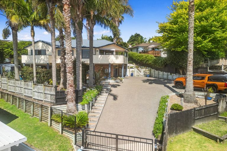 Photo of property in 190 Welcome Bay Road, Welcome Bay, Tauranga, 3112