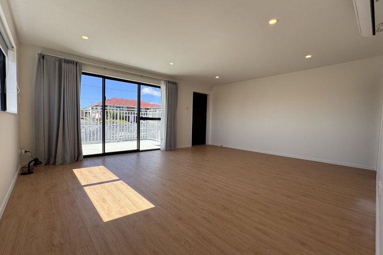 Photo of property in 1/387 Mount Albert Road, Mount Roskill, Auckland, 1041