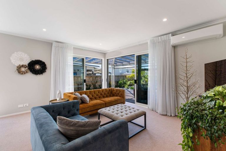 Photo of property in 23 Kukuwai Avenue, Red Beach, 0932