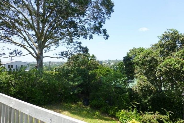 Photo of property in 9a Wiriana Place, Stanmore Bay, Whangaparaoa, 0932
