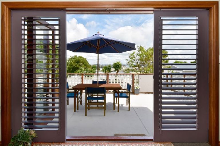 Photo of property in 64a Tiri Road, Manly, Whangaparaoa, 0930