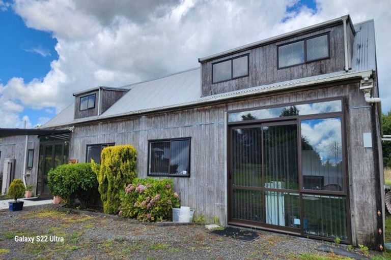 Photo of property in 37 Pitt Road, Runciman, Drury, 2578