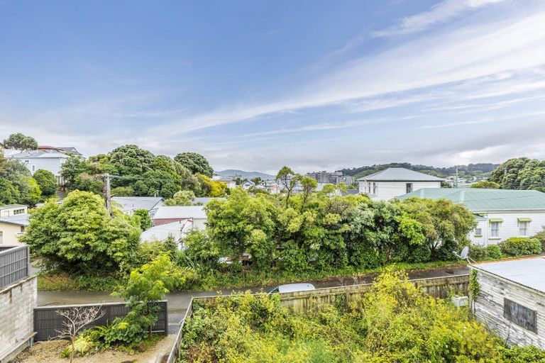 Photo of property in The Altair, 16/120 Rintoul Street, Newtown, Wellington, 6021