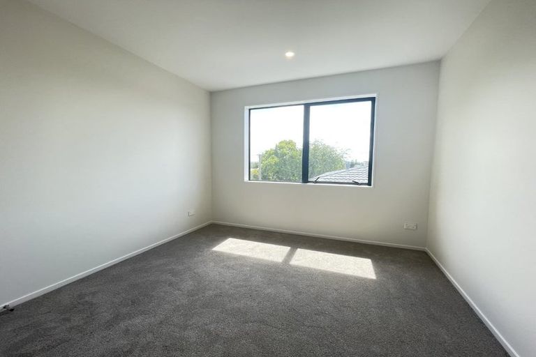 Photo of property in 1c Koromiko Street, New Lynn, Auckland, 0600
