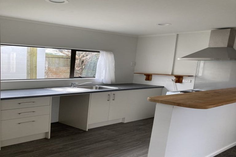 Photo of property in 32 Glamis Avenue, Strathmore Park, Wellington, 6022