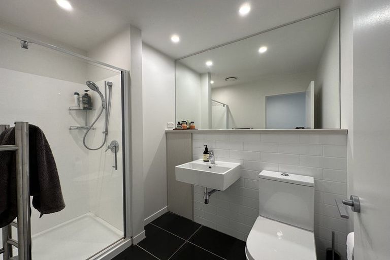 Photo of property in Nouvo Apartments, 9/21 Rugby Street, Mount Cook, Wellington, 6021