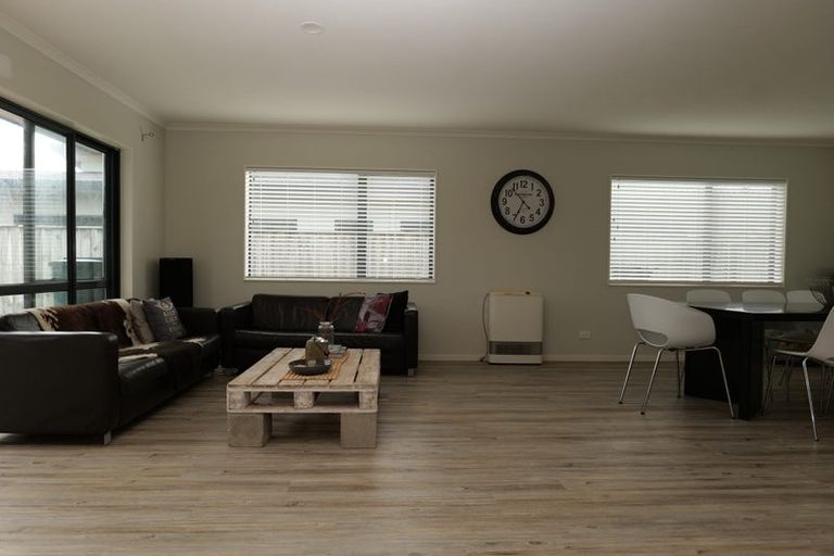 Photo of property in 22 Waterstone Avenue, Paraparaumu, 5032