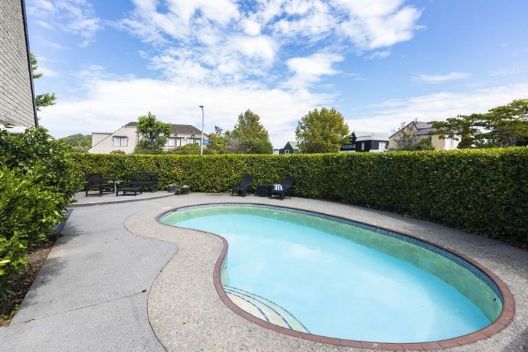 Photo of property in 1 Hanover Place, Ilam, Christchurch, 8041