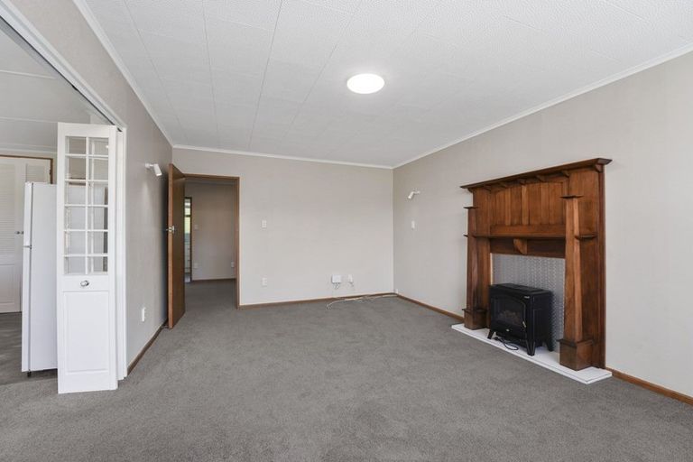Photo of property in 2 Anzac Road, Otaki, 5512