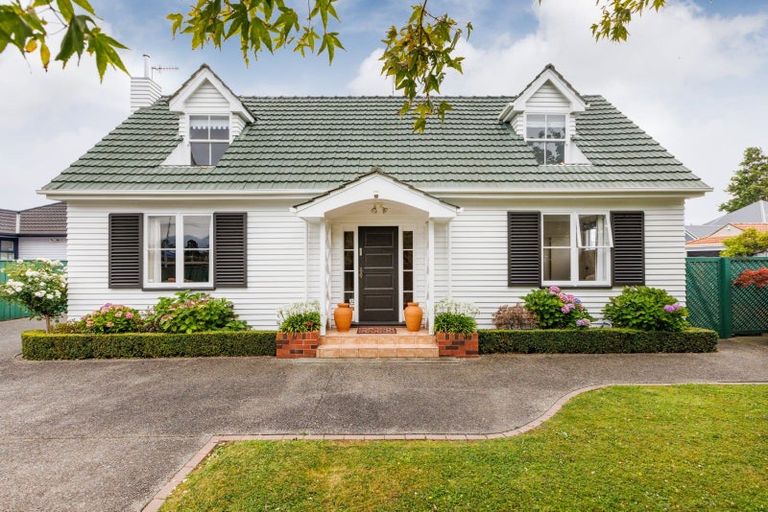 Photo of property in 5 Hardie Street, Hokowhitu, Palmerston North, 4410