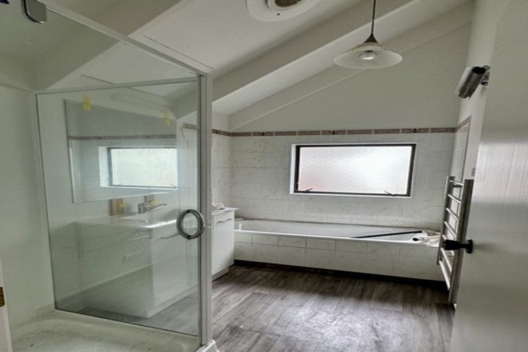 Photo of property in 1 Kim Street, Khandallah, Wellington, 6035