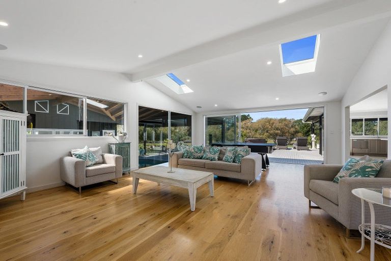 Photo of property in 240 Mill Flat Road, Riverhead, 0793