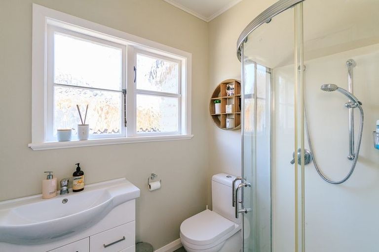 Photo of property in 142 Oxford Terrace, Epuni, Lower Hutt, 5011