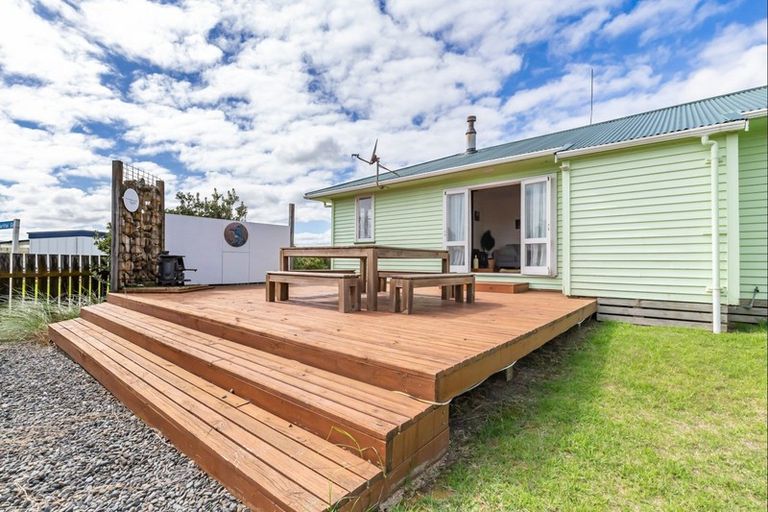 Photo of property in 12 Te Kiri Street, Himatangi Beach, Foxton, 4891