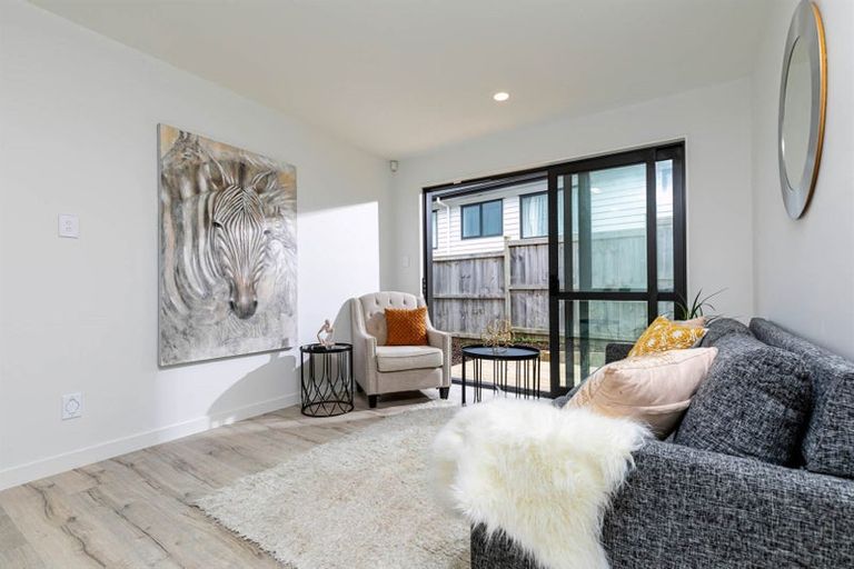 Photo of property in 19 Tautoru Avenue, Orewa, 0931