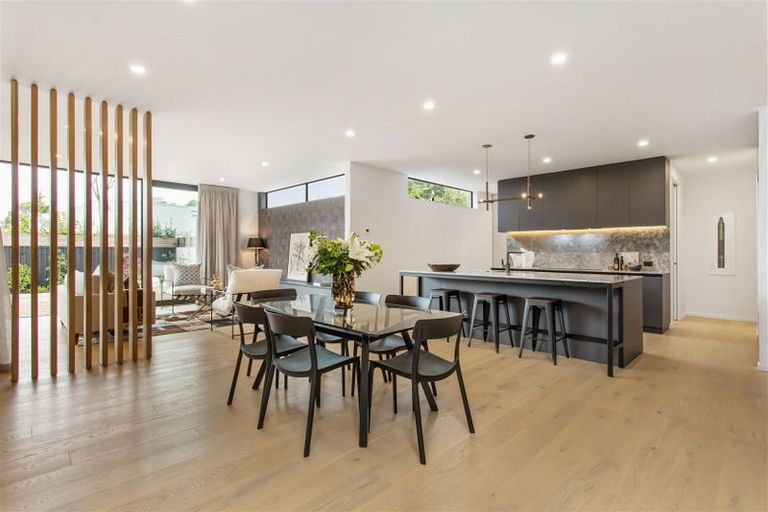 Photo of property in 26 Waiwetu Street, Fendalton, Christchurch, 8052