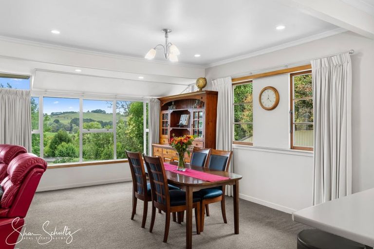 Photo of property in 21 View Street, Maungaturoto, 0520