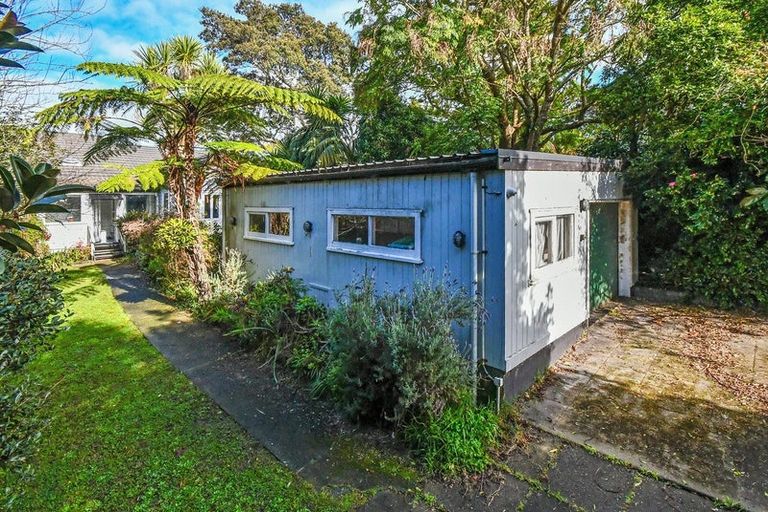 Photo of property in 44 Mcleod Road, Weymouth, Auckland, 2103