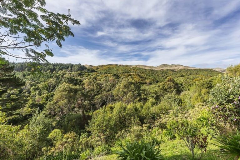 Photo of property in 130 Bedford Street, Cannons Creek, Porirua, 5024