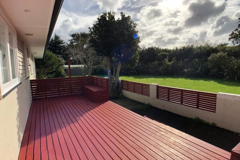 Photo of property in 1/20 Lucinda Place, Glen Eden, Auckland, 0602