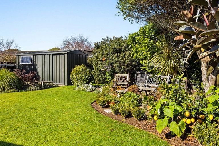 Photo of property in 6 Dillon Drive, Bell Block, New Plymouth, 4312