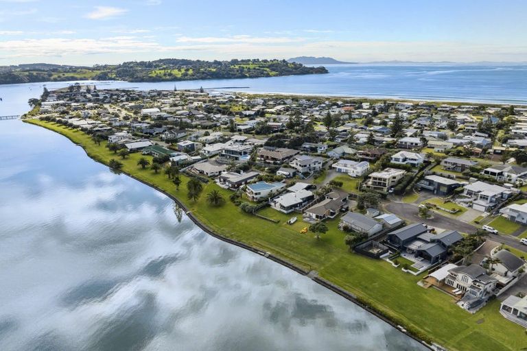 Photo of property in 45 North West Anchorage, Omaha, 0986