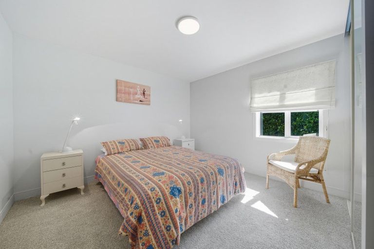 Photo of property in 12 Burgundy Drive, Martinborough, 5711