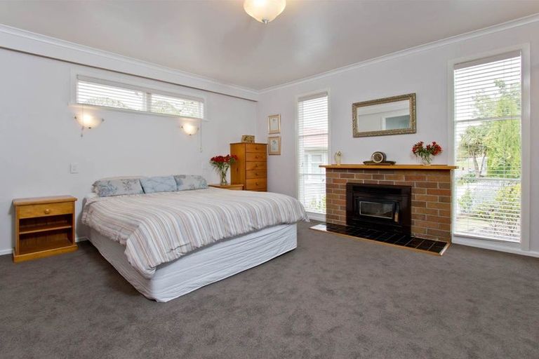 Photo of property in 30 Kokiri Street, Te Atatu South, Auckland, 0610