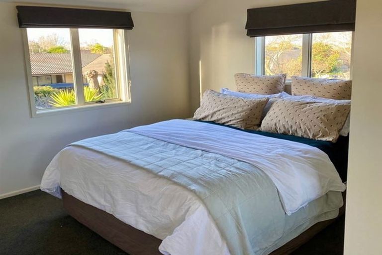 Photo of property in 150a Avonhead Road, Avonhead, Christchurch, 8042