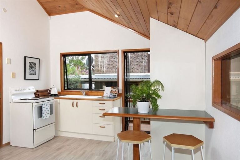 Photo of property in 131b Edmonton Road, Te Atatu South, Auckland, 0610