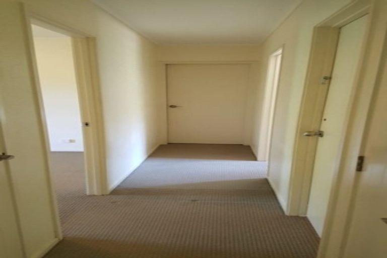 Photo of property in 7 Braund Place, Glenfield, Auckland, 0629