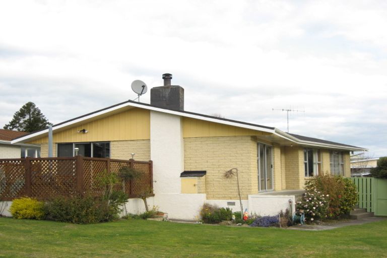 Photo of property in 6 Limbrick Street, Waipawa, 4210