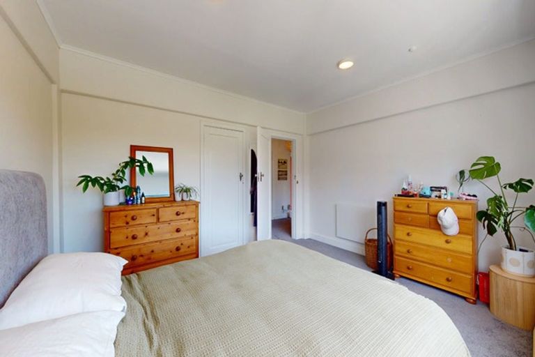 Photo of property in Samoa High Commission, 4/1 Wesley Road, Kelburn, Wellington, 6012