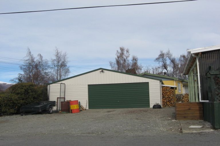 Photo of property in 33 Cass Crescent, Twizel, 7901