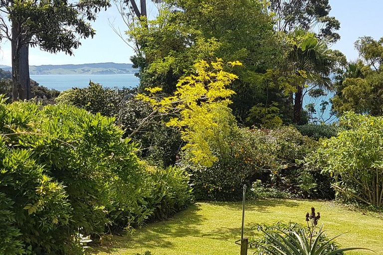 Photo of property in 153 Howard Road, Orere Point, Papakura, 2585