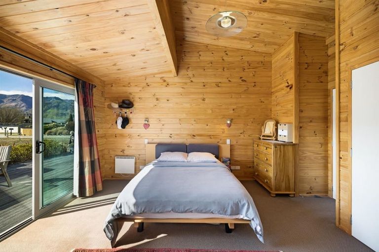 Photo of property in 56 Charles Court, Lake Hawea, Wanaka, 9382